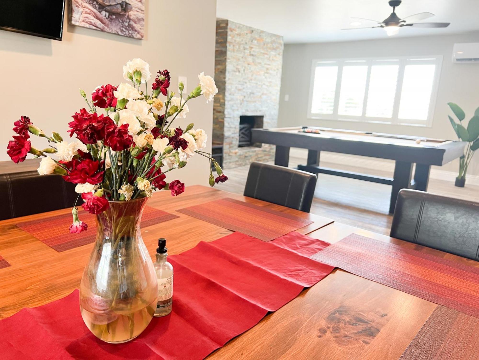 Lux Private Home - Pool, Billiards, 8 Smart Tvs, Board Games, Cotton Bedding - The Stone Sanctuary At Mccullough Hills Trailhead Las Vegas Extérieur photo