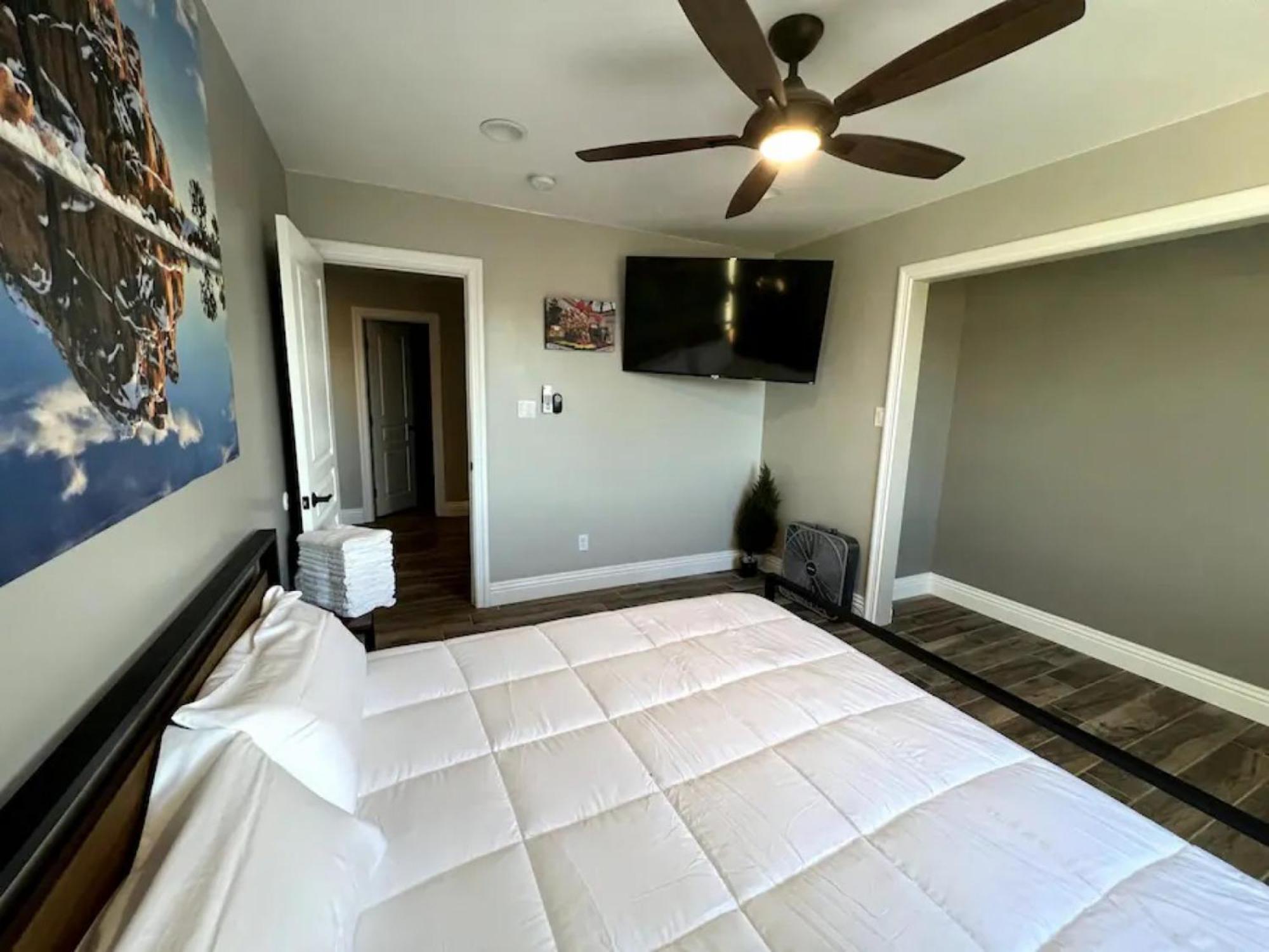 Lux Private Home - Pool, Billiards, 8 Smart Tvs, Board Games, Cotton Bedding - The Stone Sanctuary At Mccullough Hills Trailhead Las Vegas Extérieur photo