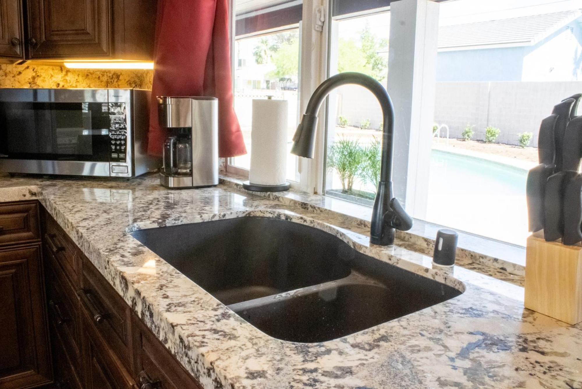 Lux Private Home - Pool, Billiards, 8 Smart Tvs, Board Games, Cotton Bedding - The Stone Sanctuary At Mccullough Hills Trailhead Las Vegas Extérieur photo